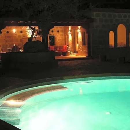 Villa Sleeps 6 Pool Wifi Bodrum
