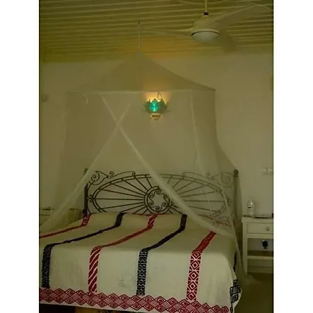Sleeps 6 Pool Wifi Villa