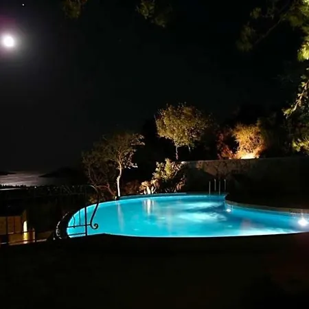 Sleeps 6 Pool Wifi *